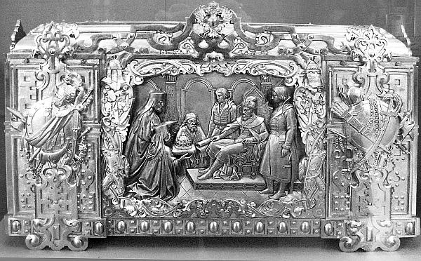 Иллюстрация к книге — Ювелирные сокровища Российского императорского двора [_149.jpg]