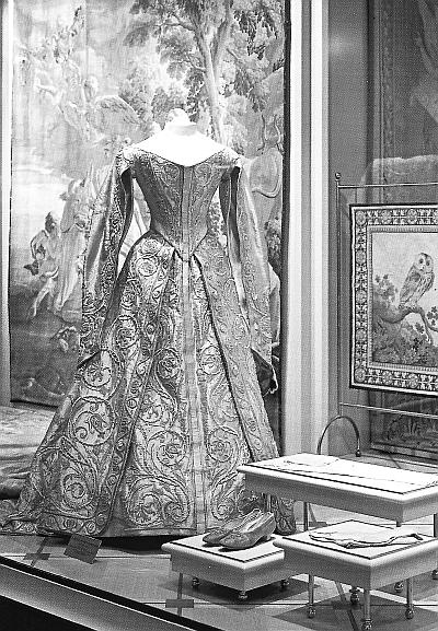 Иллюстрация к книге — Ювелирные сокровища Российского императорского двора [_217.jpg]