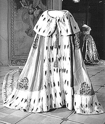 Иллюстрация к книге — Ювелирные сокровища Российского императорского двора [_219.jpg]