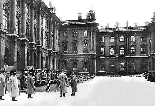 Иллюстрация к книге — Ювелирные сокровища Российского императорского двора [_226.jpg]