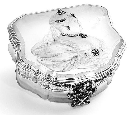 Иллюстрация к книге — Ювелирные сокровища Российского императорского двора [_231.jpg]