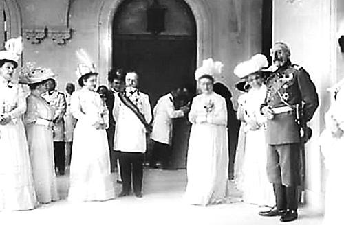 Иллюстрация к книге — Ювелирные сокровища Российского императорского двора [_288.jpg]