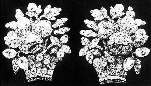 Иллюстрация к книге — Ювелирные сокровища Российского императорского двора [_376_2.jpg]