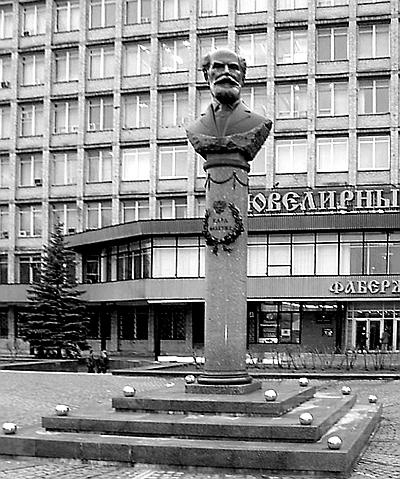 Иллюстрация к книге — Ювелирные сокровища Российского императорского двора [_57.jpg]