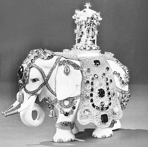 Иллюстрация к книге — Ювелирные сокровища Российского императорского двора [_97.jpg]