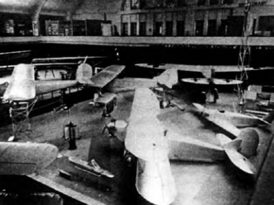 Иллюстрация к книге — Неизвестный Поликарпов [i_030.jpg]