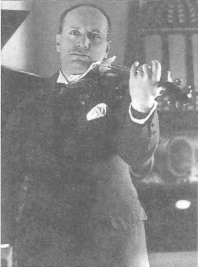 Иллюстрация к книге — Жизнь и смерть Бенито Муссолини [i_016.jpg]