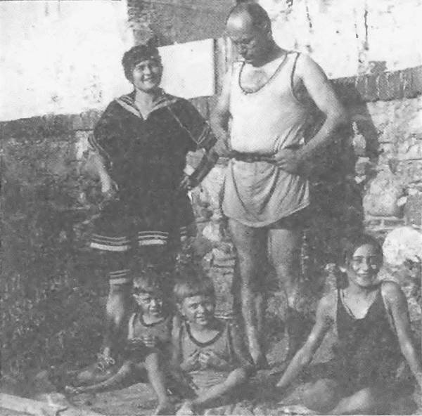 Иллюстрация к книге — Жизнь и смерть Бенито Муссолини [i_017.jpg]