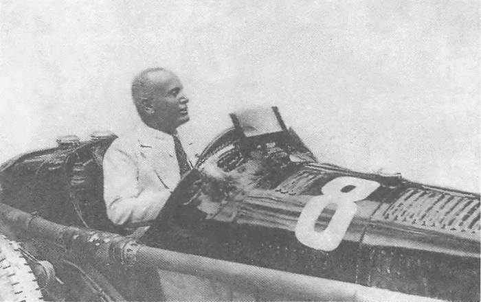 Иллюстрация к книге — Жизнь и смерть Бенито Муссолини [i_020.jpg]