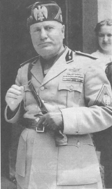 Иллюстрация к книге — Жизнь и смерть Бенито Муссолини [i_029.jpg]