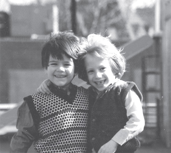 Иллюстрация к книге — Быть Сергеем Довлатовым. Традегия веселого человека [i_036.jpg]