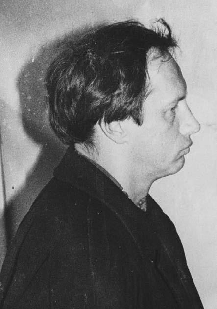 Иллюстрация к книге — Бандитский Петербург. 25 лет спустя [vkl1_10.jpg]