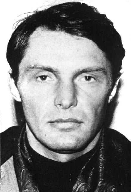 Иллюстрация к книге — Бандитский Петербург. 25 лет спустя [vkl1_10_2.jpg]