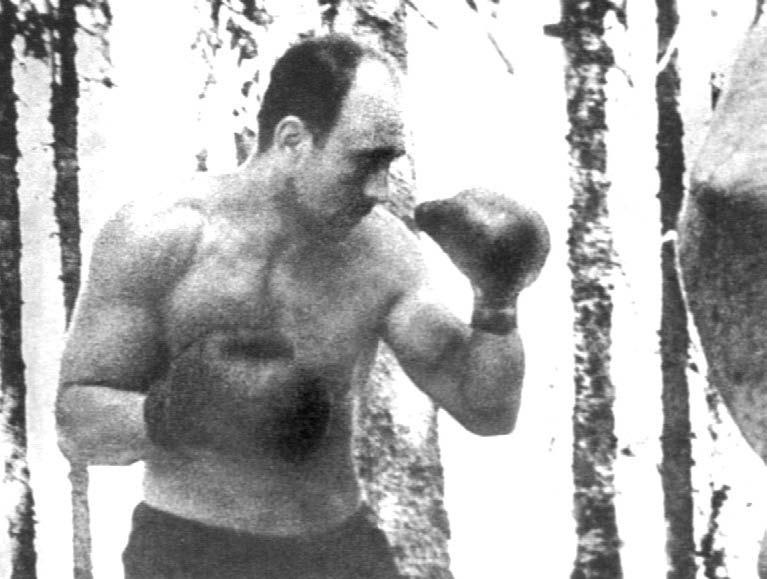 Иллюстрация к книге — Бандитский Петербург. 25 лет спустя [vkl1_10_3.jpg]