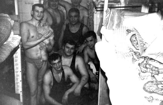 Иллюстрация к книге — Бандитский Петербург. 25 лет спустя [vkl2_07_3.jpg]