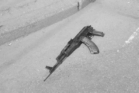 Иллюстрация к книге — Бандитский Петербург. 25 лет спустя [vkl2_11_3.jpg]