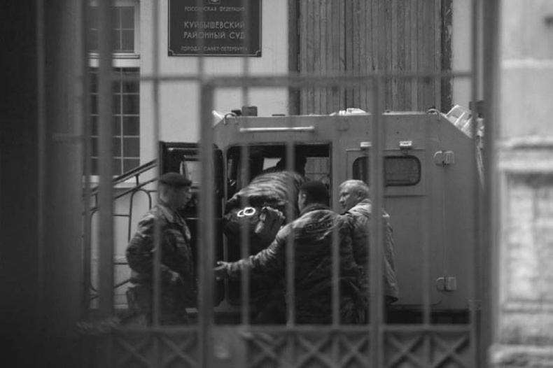 Иллюстрация к книге — Бандитский Петербург. 25 лет спустя [vkl2_12_4.jpg]