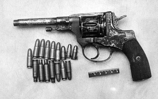 Иллюстрация к книге — Бандитский Петербург. 25 лет спустя [vkl2_14_2.jpg]