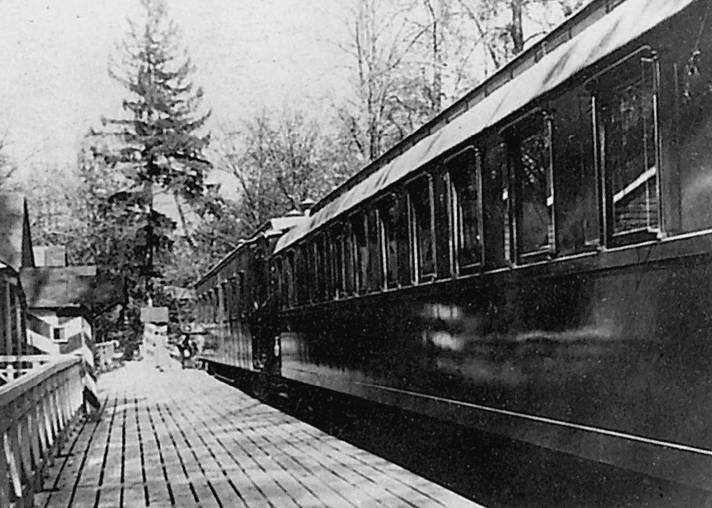 Иллюстрация к книге — Подлинная история Дома Романовых. Путь к святости [i_099.jpg]