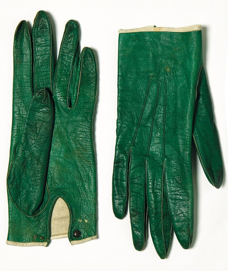 Иллюстрация к книге — Жертвы моды. Опасная одежда прошлого и наших дней [b00000484.jpg]