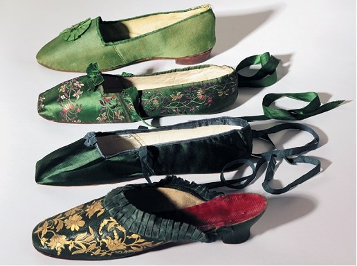 Иллюстрация к книге — Жертвы моды. Опасная одежда прошлого и наших дней [b00000489.jpg]