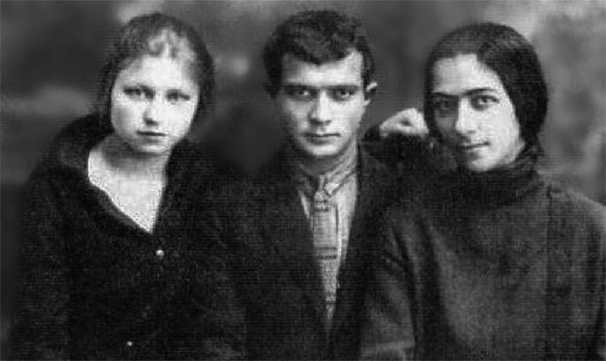 Иллюстрация к книге — Тайна гибели Сергея Есенина. «Черный человек» из ОГПУ [i_031.jpg]