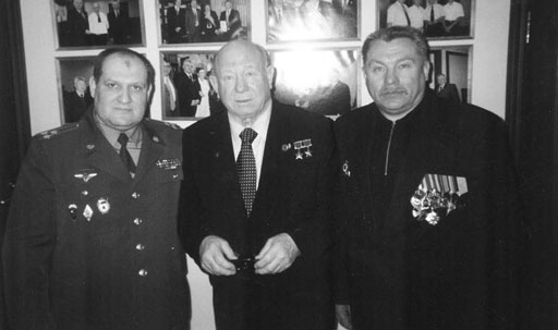 Иллюстрация к книге — Штурмовик [_23.jpg]