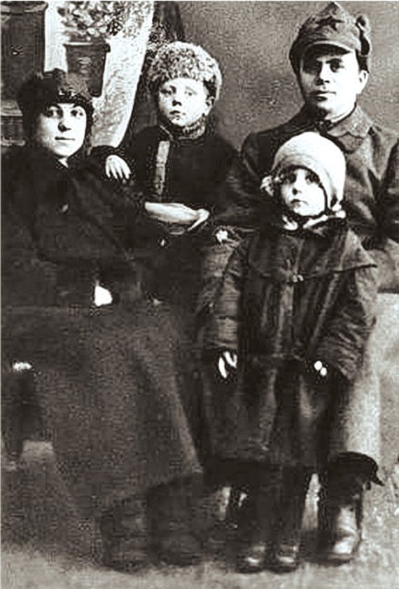 Иллюстрация к книге — Анатолий Папанов. Снимайте шляпу, вытирайте ноги [_36.jpg]