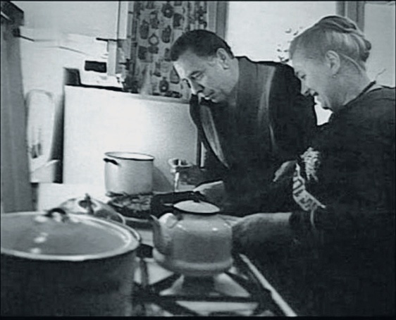 Иллюстрация к книге — Анатолий Папанов. Снимайте шляпу, вытирайте ноги [_45.jpg]