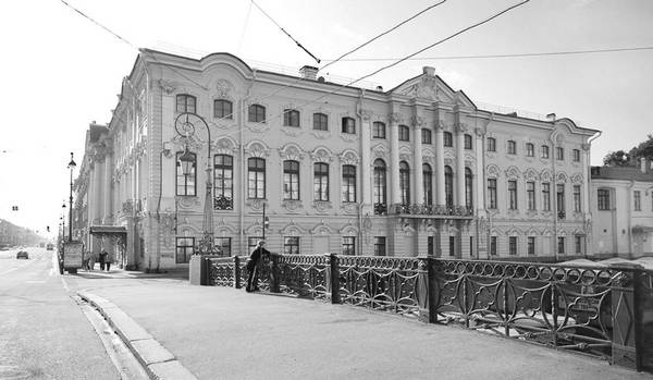 Иллюстрация к книге — Строгоновы. 500 лет рода. Выше только цари [i_025.jpg]