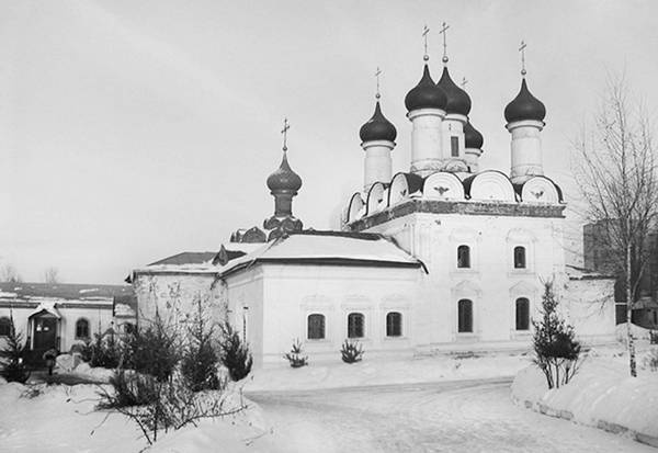 Иллюстрация к книге — Строгоновы. 500 лет рода. Выше только цари [i_087.jpg]