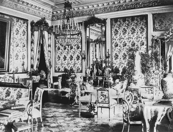 Иллюстрация к книге — Строгоновы. 500 лет рода. Выше только цари [i_141.jpg]