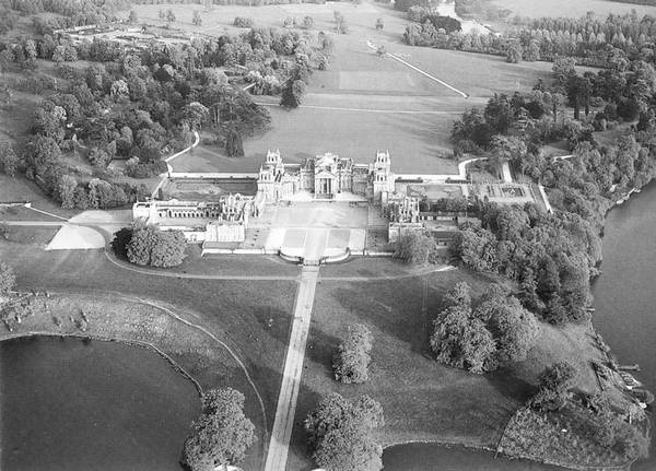 Иллюстрация к книге — Строгоновы. 500 лет рода. Выше только цари [i_285.jpg]