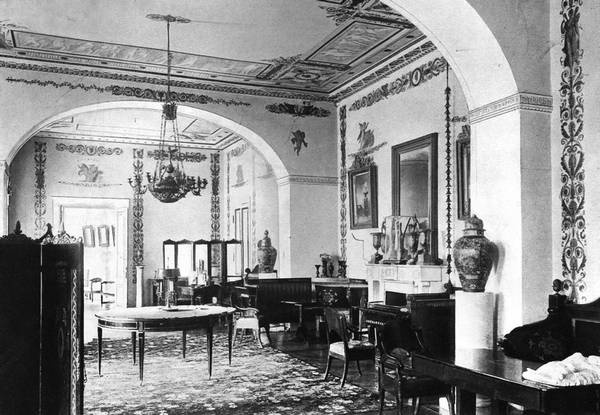 Иллюстрация к книге — Строгоновы. 500 лет рода. Выше только цари [i_335.jpg]