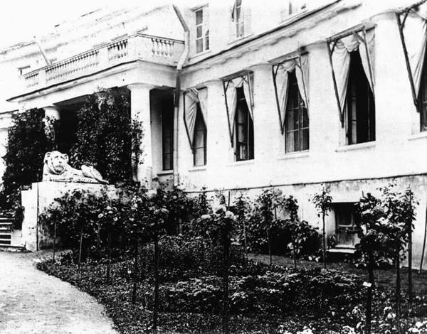 Иллюстрация к книге — Строгоновы. 500 лет рода. Выше только цари [i_360.jpg]