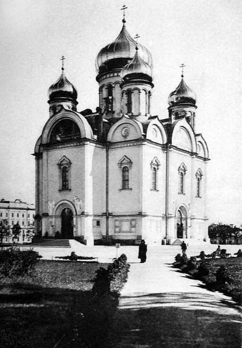 Иллюстрация к книге — Строгоновы. 500 лет рода. Выше только цари [i_377.jpg]