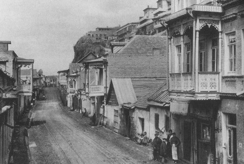 Иллюстрация к книге — Пиросмани [i_025.jpg]