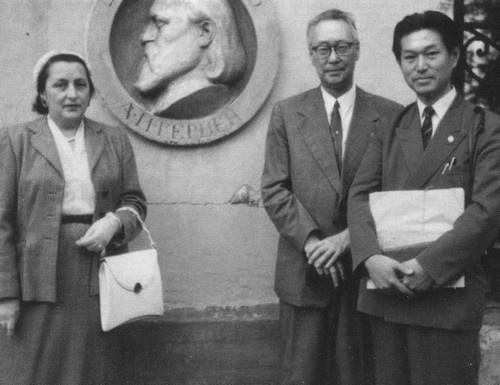 Иллюстрация к книге — Роман Ким [i_054.jpg]