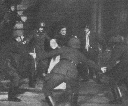 Иллюстрация к книге — Таиров [i_061.jpg]