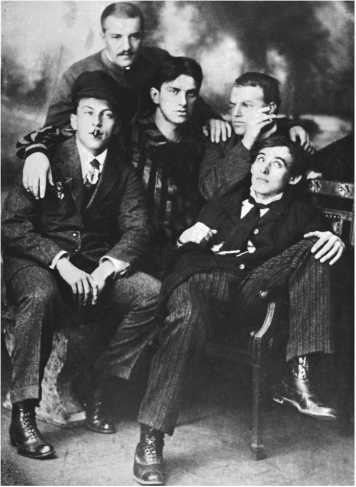 Иллюстрация к книге — Сергей Есенин. Биография [i_135.jpg]