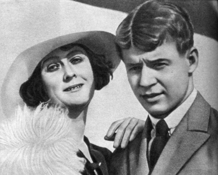 Иллюстрация к книге — Сергей Есенин. Биография [i_170.jpg]