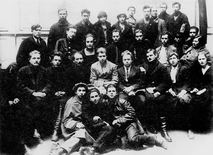 Иллюстрация к книге — Сергей Есенин. Биография [i_209.jpg]