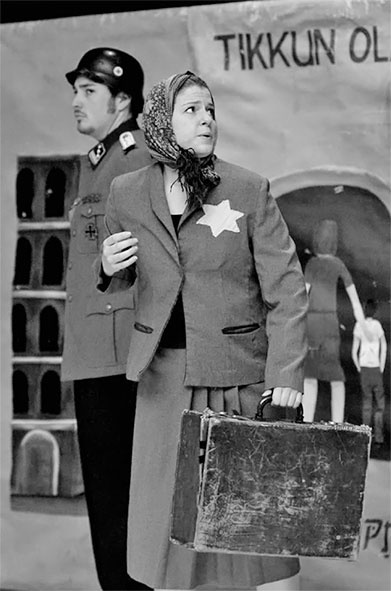 Иллюстрация к книге — Храброе сердце Ирены Сендлер [i_034.jpg]