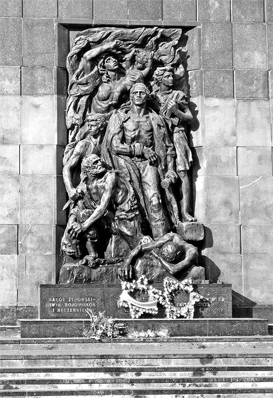 Иллюстрация к книге — Храброе сердце Ирены Сендлер [i_048.jpg]