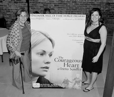 Иллюстрация к книге — Храброе сердце Ирены Сендлер [i_049.jpg]