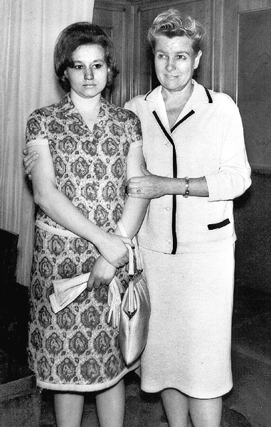 Иллюстрация к книге — Екатерина Фурцева. Главная женщина СССР [i_017.jpg]