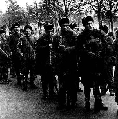 Иллюстрация к книге — Их послал на смерть Жуков? Гибель армии генерала Ефремова [i_010.jpg]