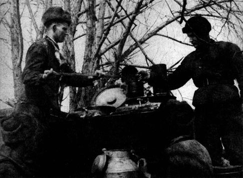 Иллюстрация к книге — Их послал на смерть Жуков? Гибель армии генерала Ефремова [i_031.jpg]