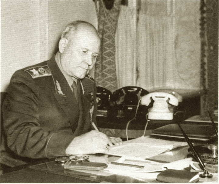 Иллюстрация к книге — Конев. Солдатский Маршал [i_047.jpg]