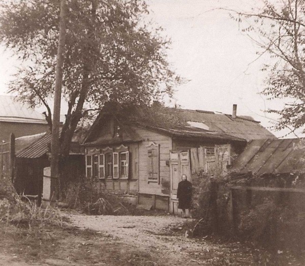 Иллюстрация к книге — Лидия Русланова. Душа-певица [i_015.jpg]